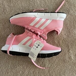 NWT Kids Adidas Swift Run X J Shoes Size 6.5